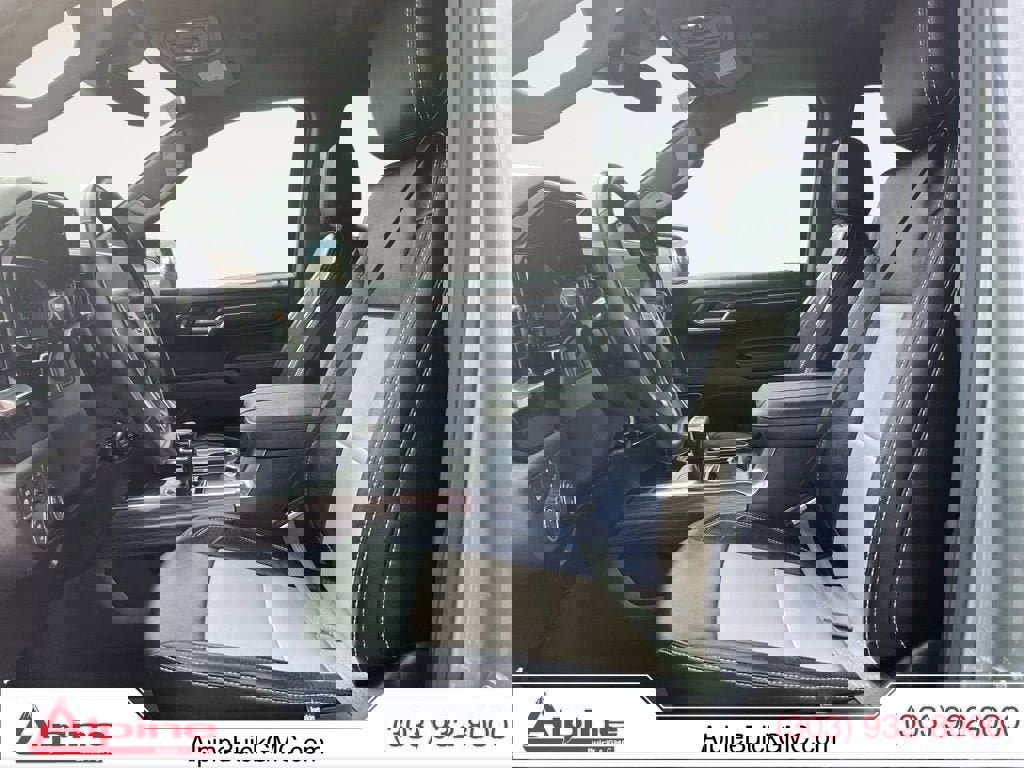 Used 2024 Chevrolet Silverado 1500 LT w/ Z71 Off-Road Package image 9