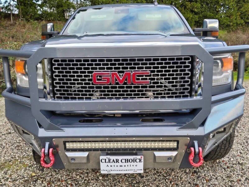 Used 2016 GMC Sierra 2500 Denali w/ Duramax Plus Package AWD/4WD image 5