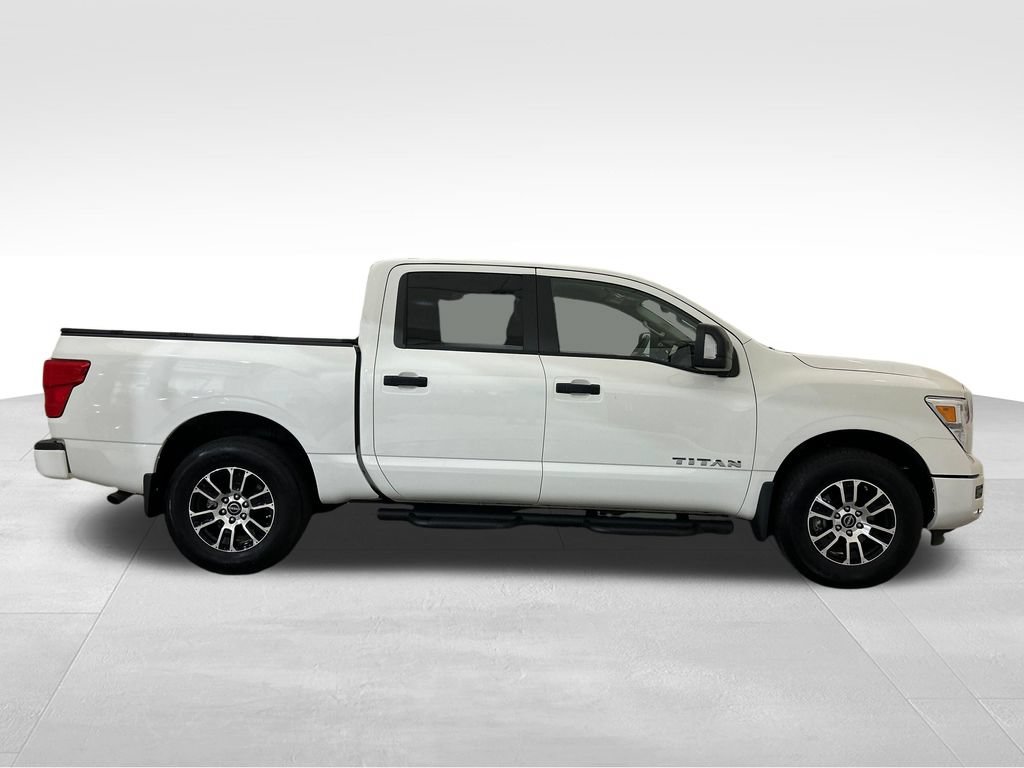 Used 2024 Nissan Titan SV w/ SV Convenience Package AWD/4WD image 7