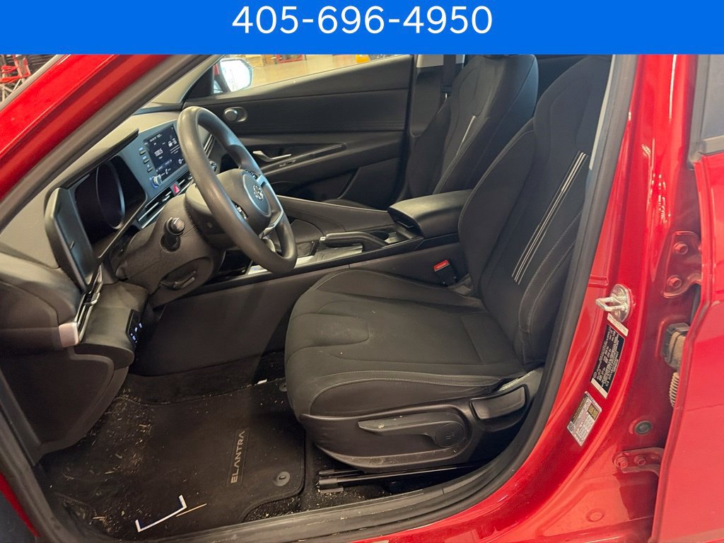 Used 2022 Hyundai Elantra SEL FWD image 11