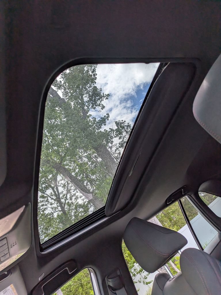 Used 2023 Toyota RAV4 SE w/ Weather & Moonroof Package AWD/4WD image 15