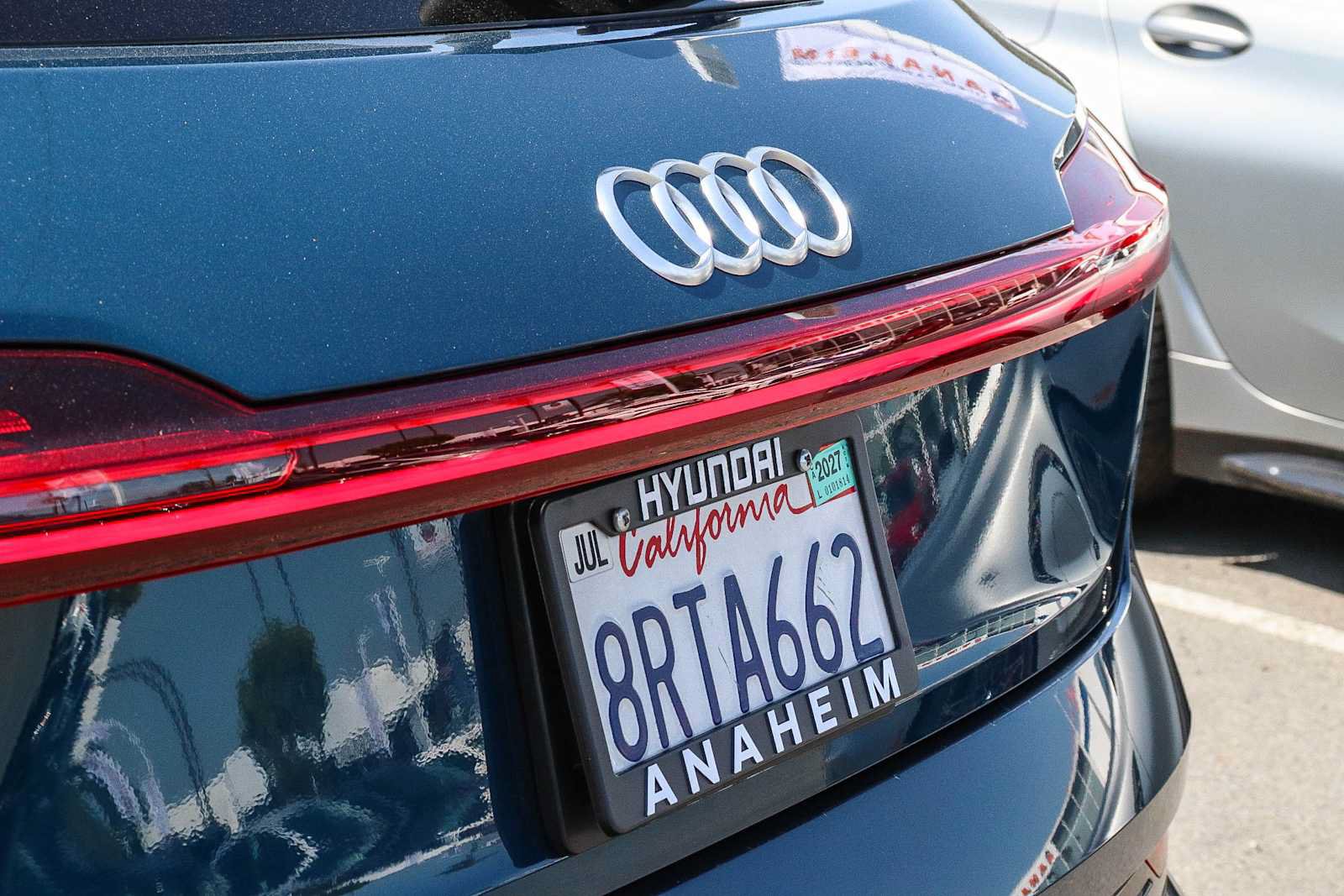 Used 2019 Audi e-tron Prestige w/ Prestige Package AWD/4WD image 12