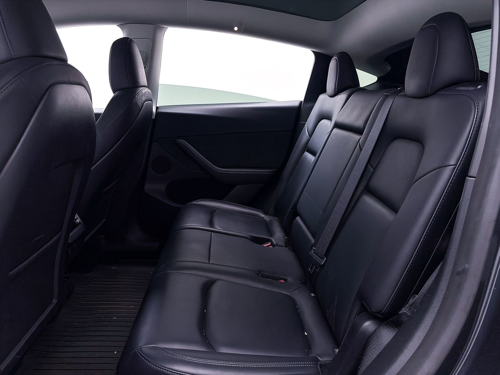 Used 2024 Tesla Model Y Long Range image 34