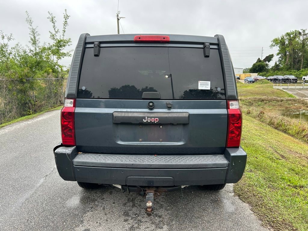Used 2007 Jeep Commander Sport image 4