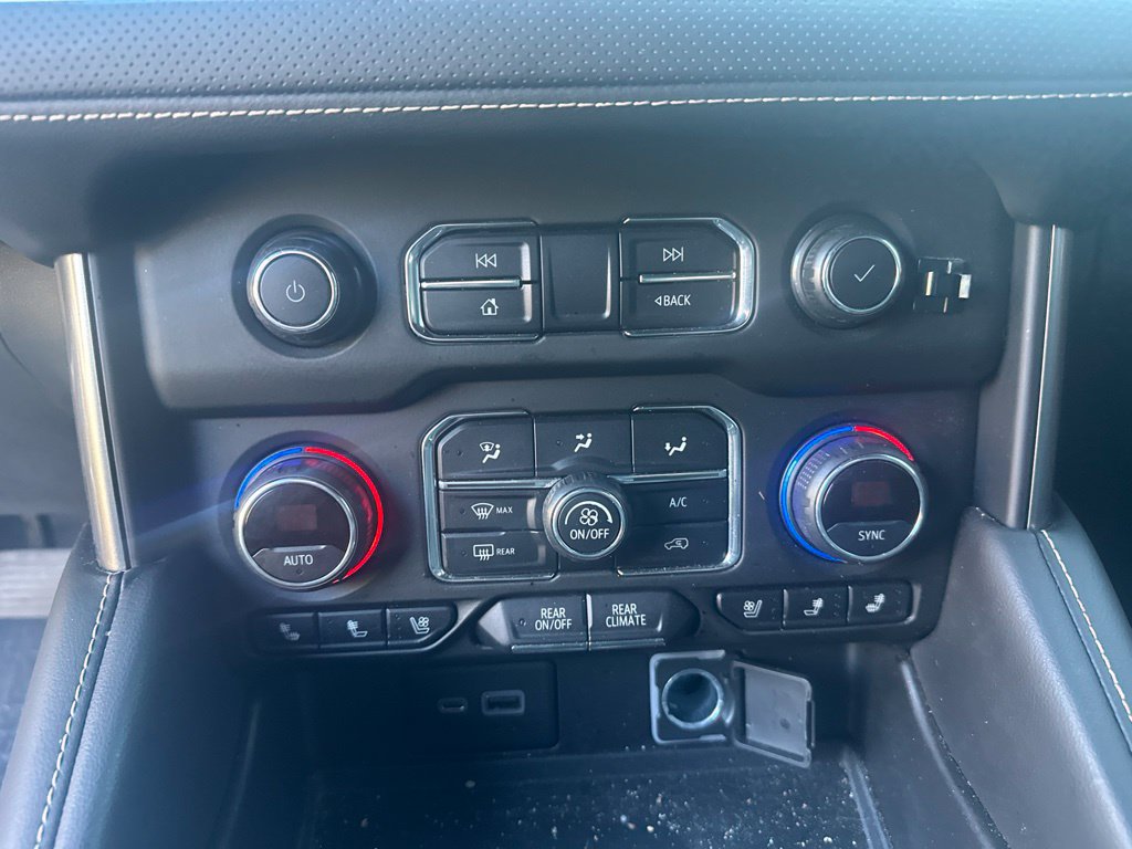 Used 2021 Chevrolet Tahoe Premier AWD/4WD image 21
