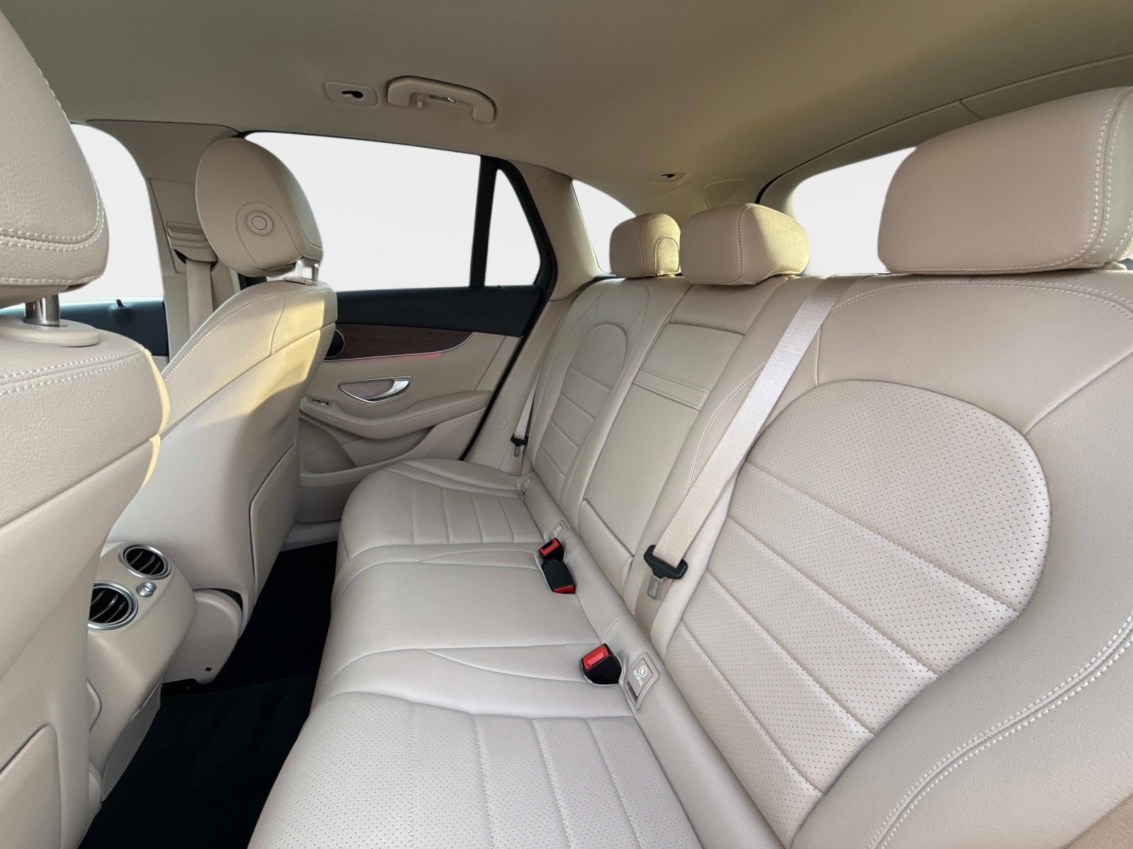 Used 2022 Mercedes-Benz GLC 300 4MATIC w/ Premium Package Lite image 15