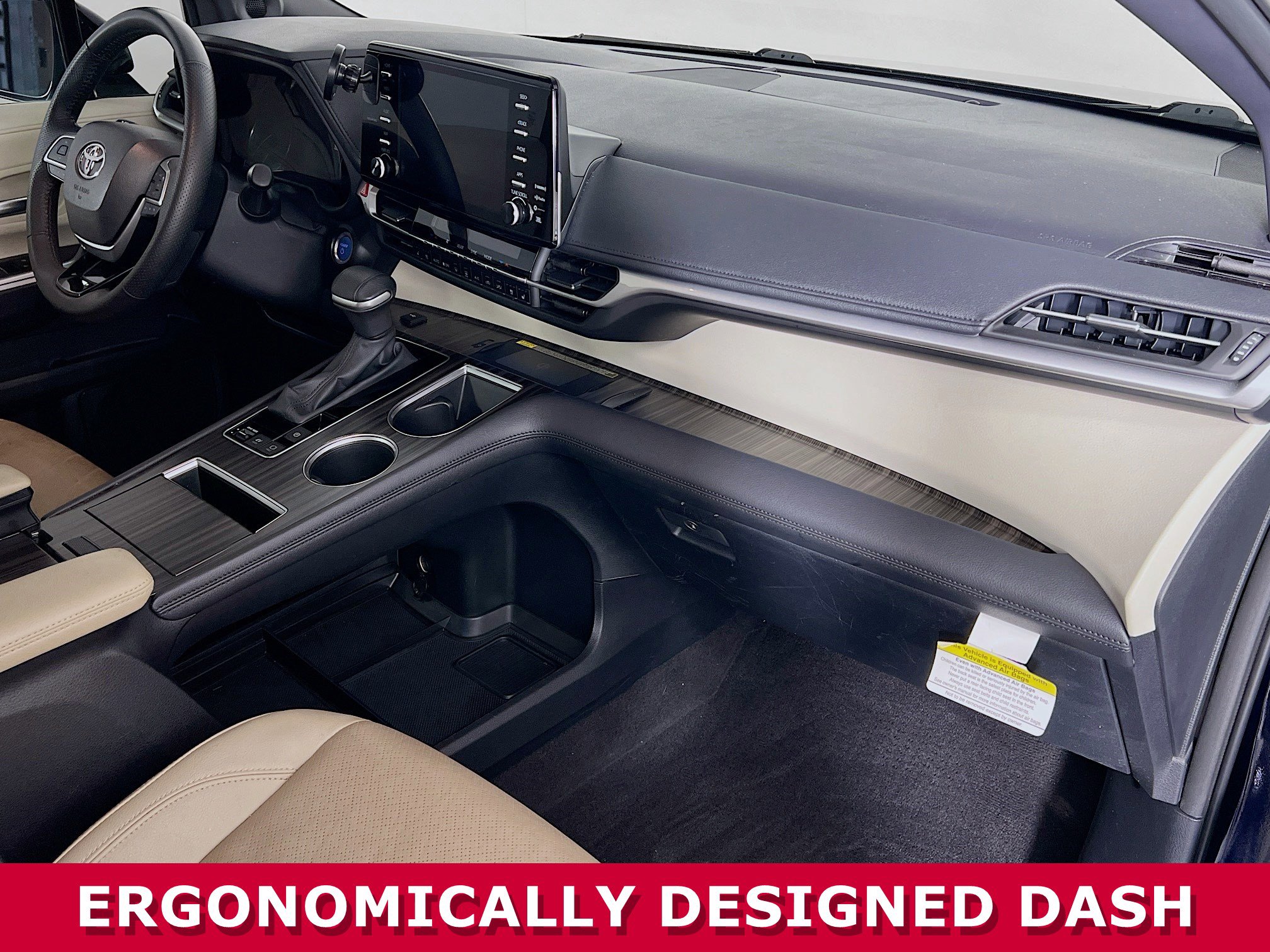 Used 2023 Toyota Sienna Limited image 23