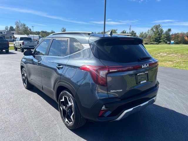 Used 2024 Kia Seltos EX FWD image 4