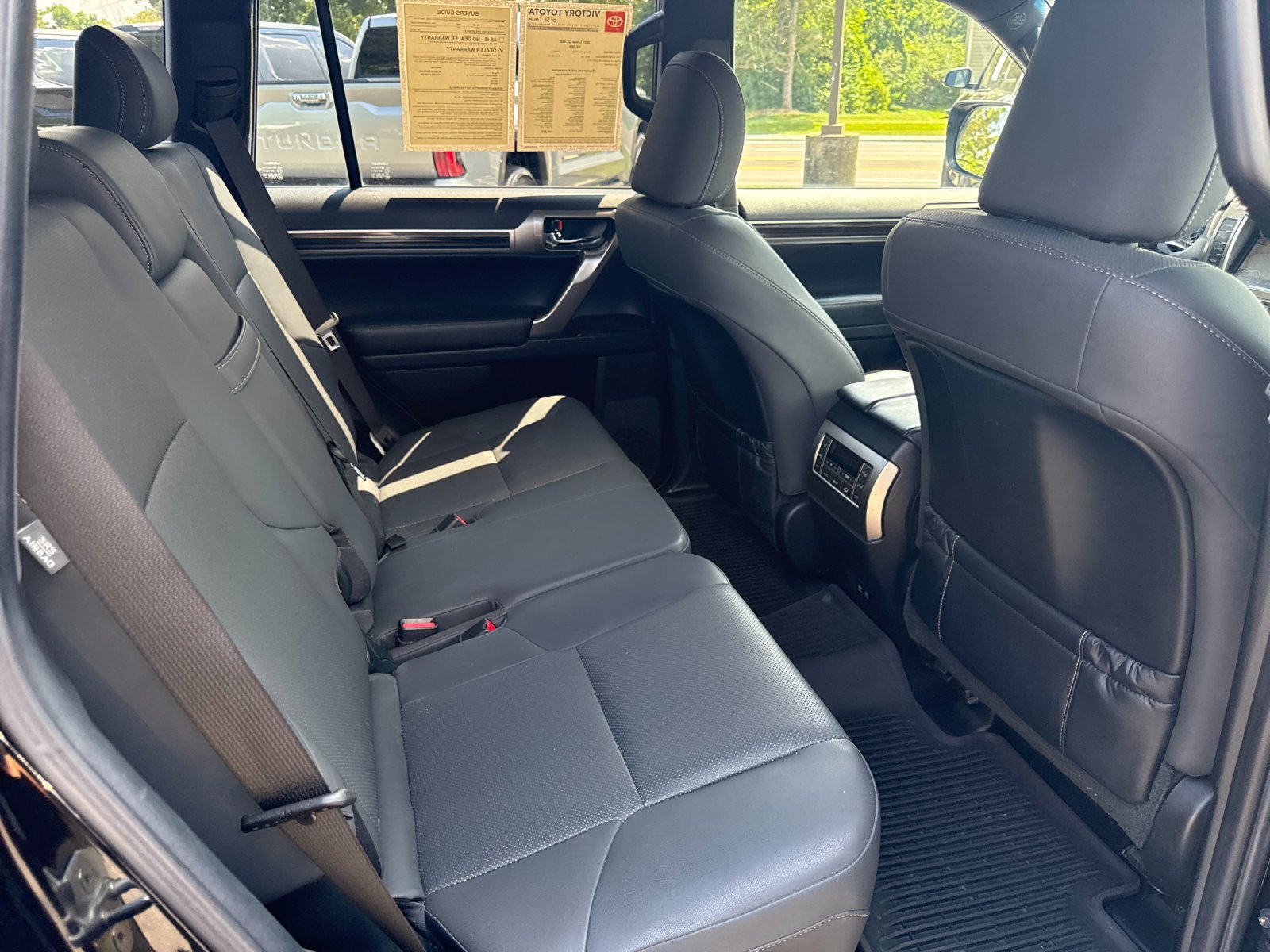 Used 2021 Lexus GX 460 Premium w/ Premium Package AWD/4WD image 25