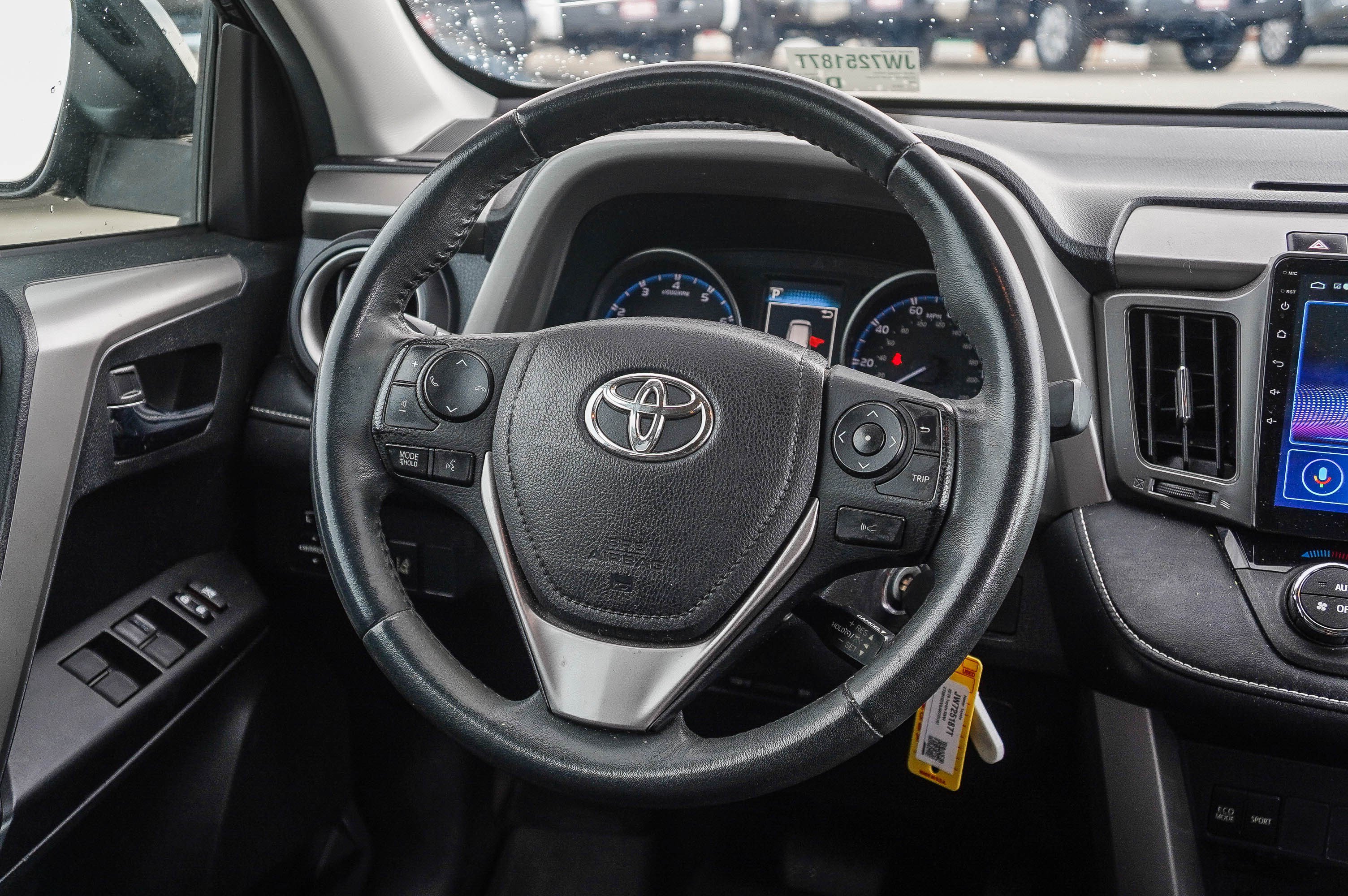 Certified 2018 Toyota RAV4 XLE AWD/4WD image 15