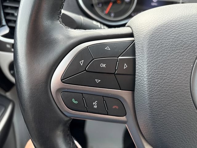 Used 2020 Jeep Cherokee Limited AWD/4WD image 10