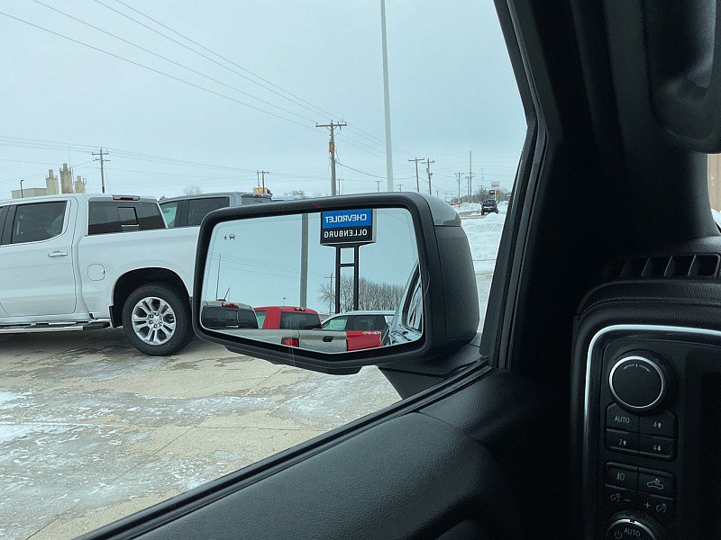 Used 2019 Chevrolet Silverado 1500 High Country w/ Technology Package image 31