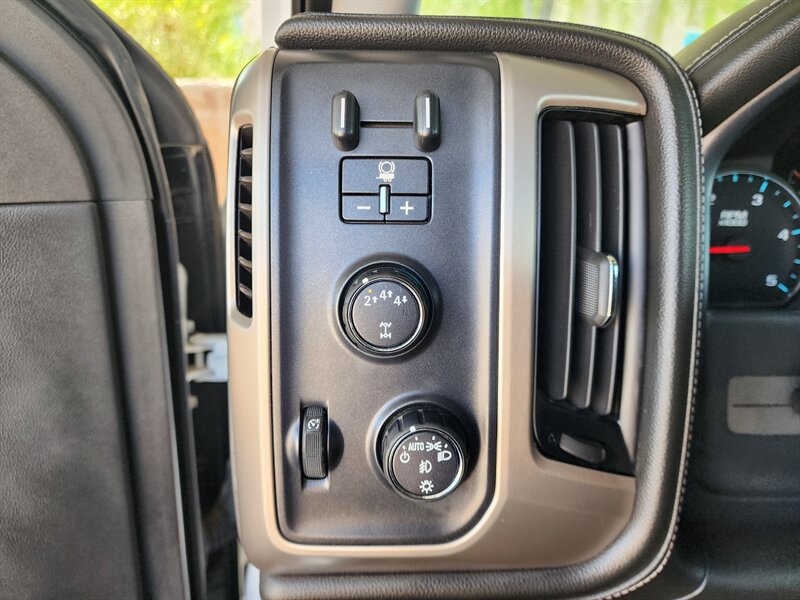 Used 2017 GMC Sierra 2500 Denali w/ Duramax Plus Package AWD/4WD image 29