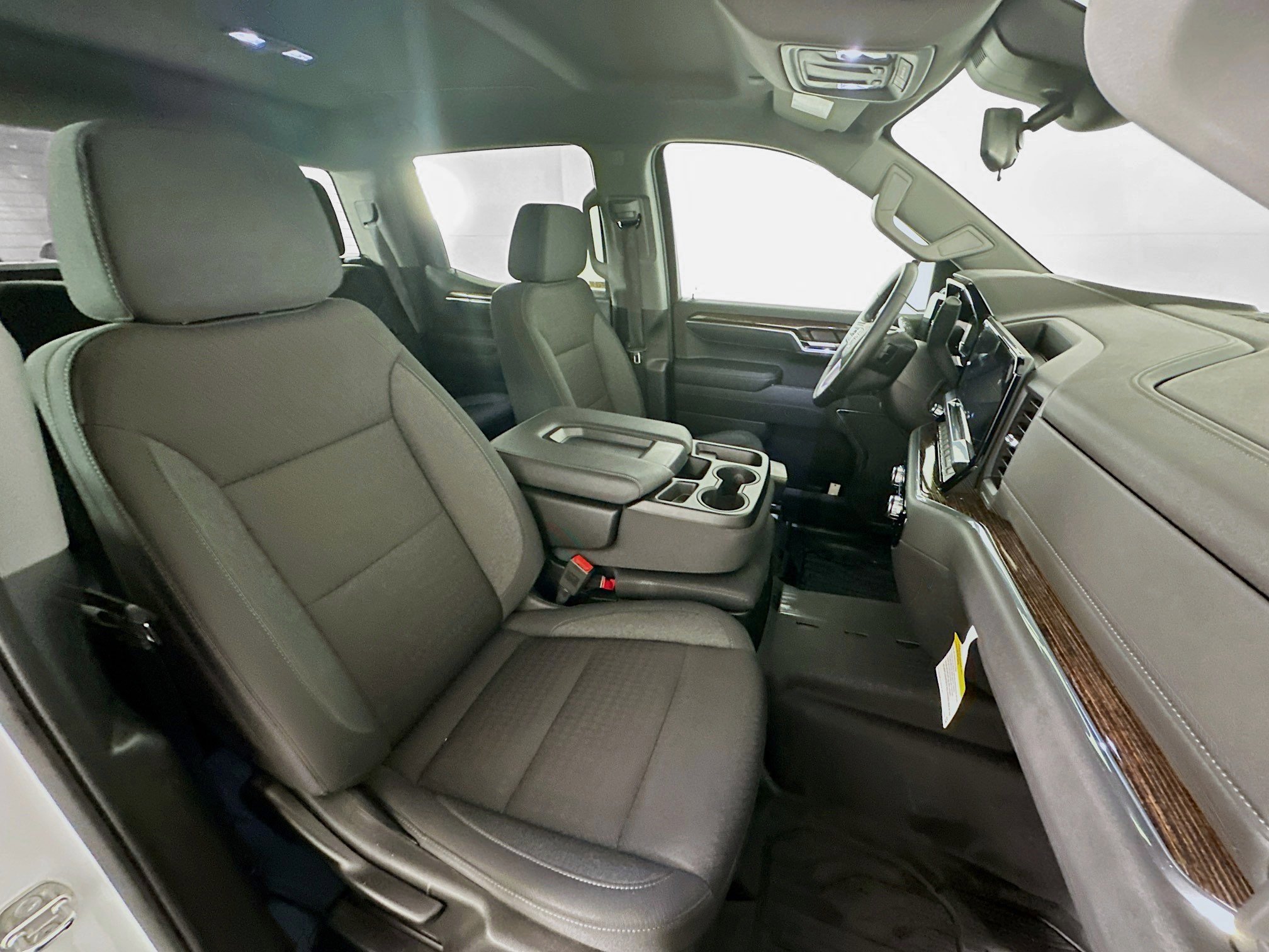 Used 2024 GMC Sierra 1500 Elevation w/ LPO, Elevation Black Package image 28