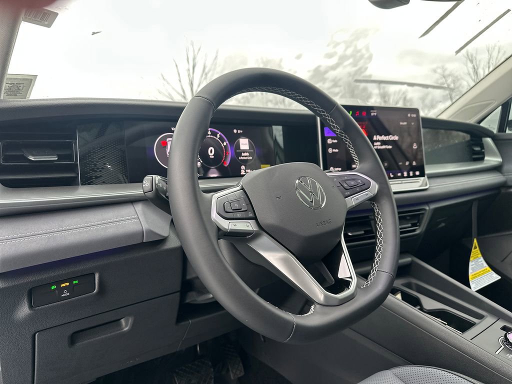 New 2026 Volkswagen Tiguan SE image 6