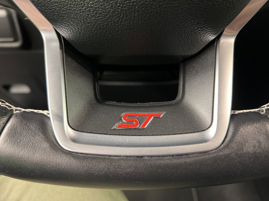 Certified 2022 Ford Explorer ST w/ Equipment Group 401A image 21