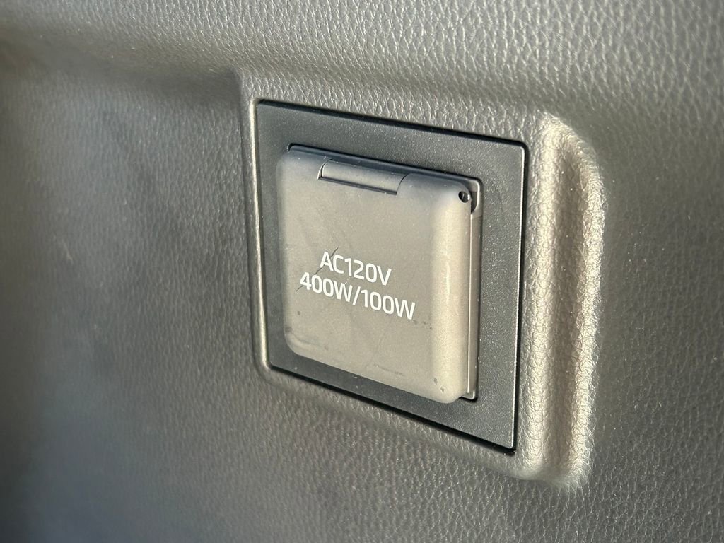 Used 2025 Lexus GX 550 w/ Accessory Package (2T) AWD/4WD image 16