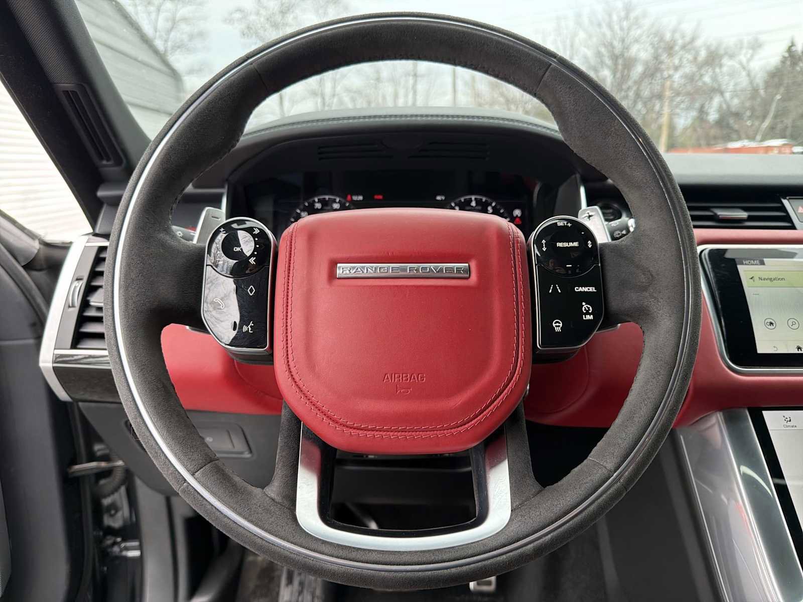 Used 2020 Land Rover Range Rover Sport HST image 24