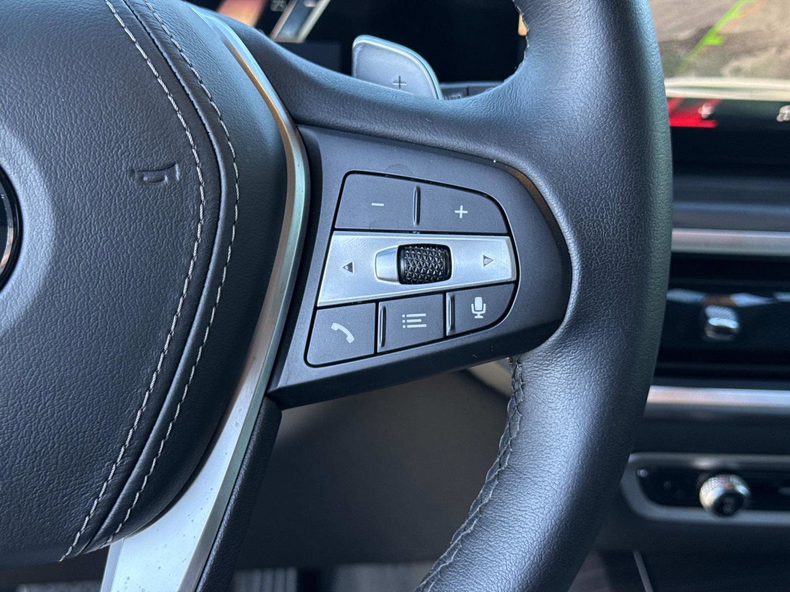 Used 2024 BMW X5 xDrive40i w/ Premium Package image 31