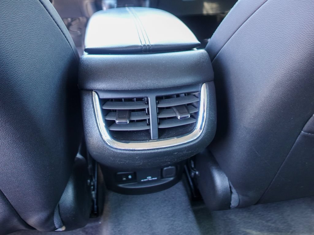 Used 2024 Chevrolet Malibu LT FWD image 25