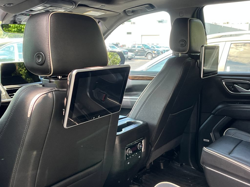 Used 2021 Chevrolet Tahoe Premier AWD/4WD image 24
