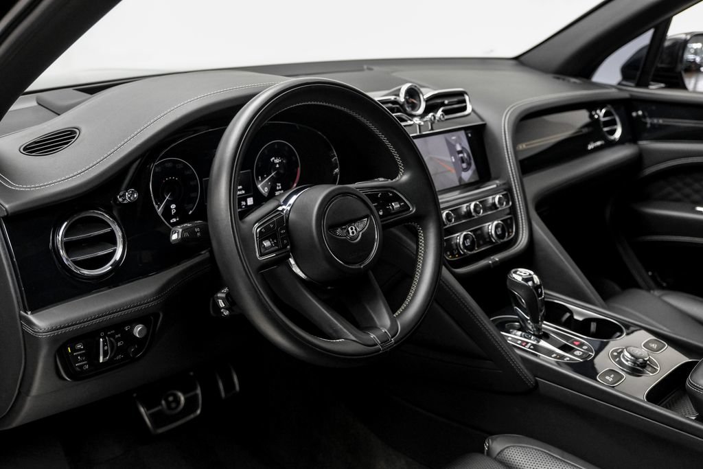 Used 2023 Bentley Bentayga Extended Wheelbase AWD/4WD image 9