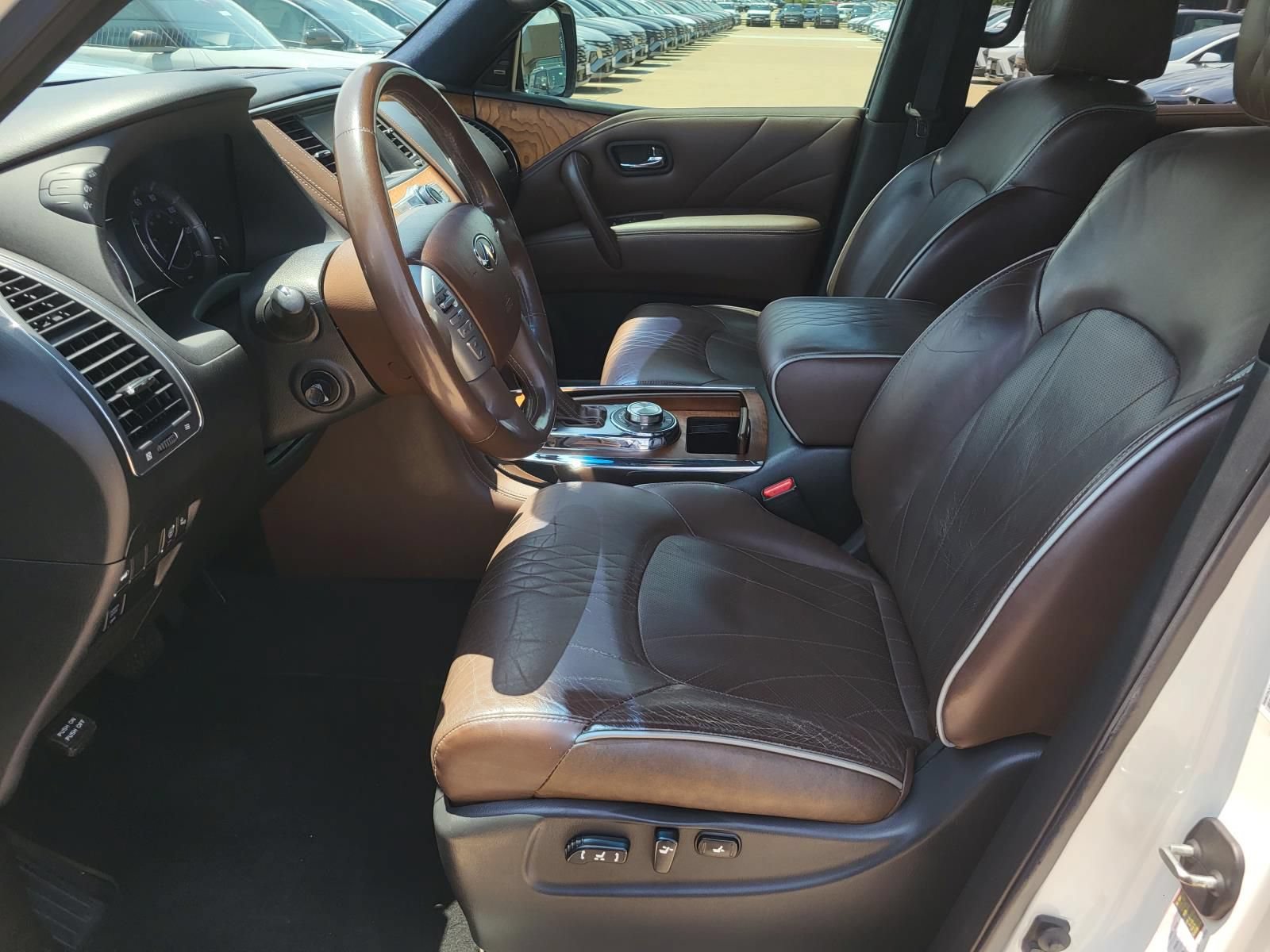 Used 2015 INFINITI QX80 4WD w/ Limited Package image 23