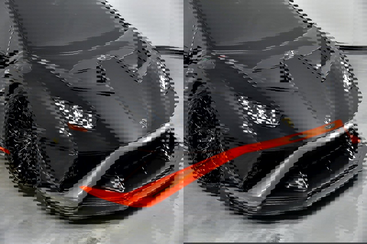 Used 2021 Lamborghini Huracan STO image 3