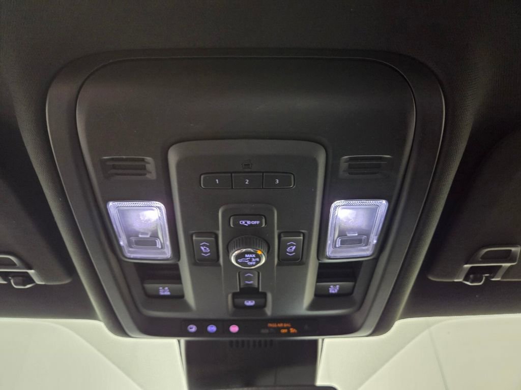 Used 2023 GMC Yukon Denali image 22