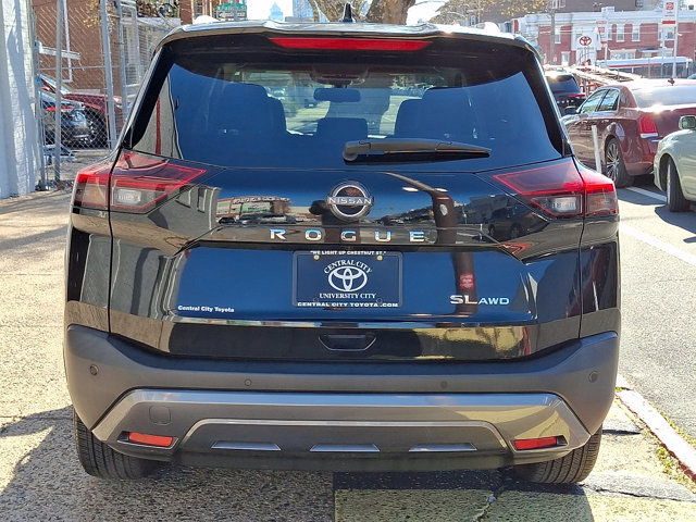 Used 2023 Nissan Rogue SL w/ SL Premium Package AWD/4WD image 5