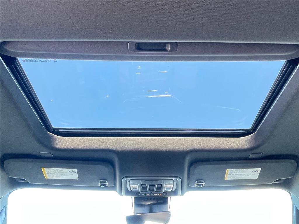 Used 2024 Chevrolet Silverado 1500 High Country w/ Technology Package image 21