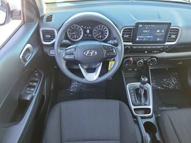 Used 2021 Hyundai Venue SE FWD image 7