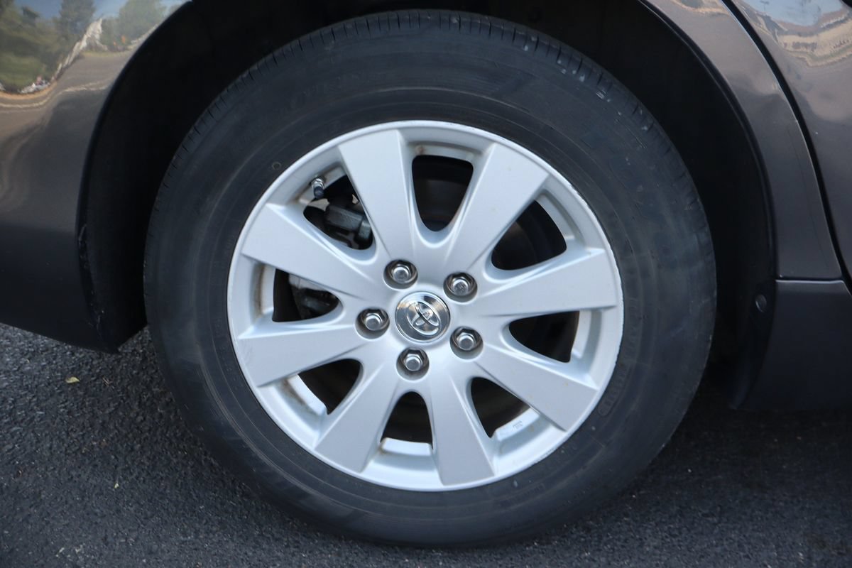 Used 2009 Toyota Camry Hybrid FWD image 42