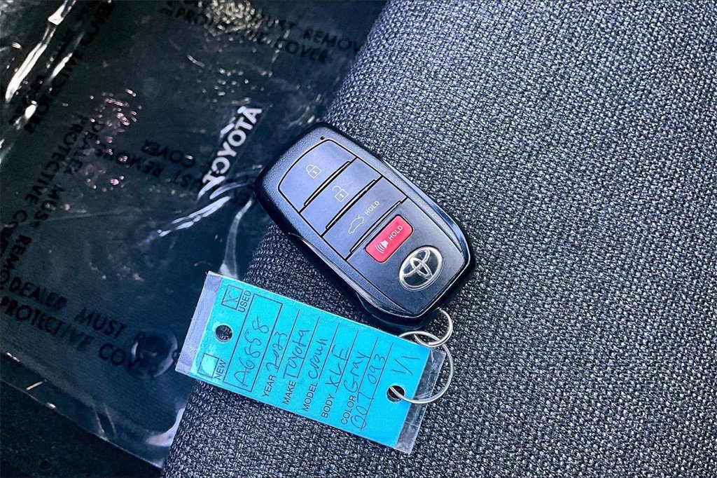 Used 2023 Toyota Crown XLE image 11