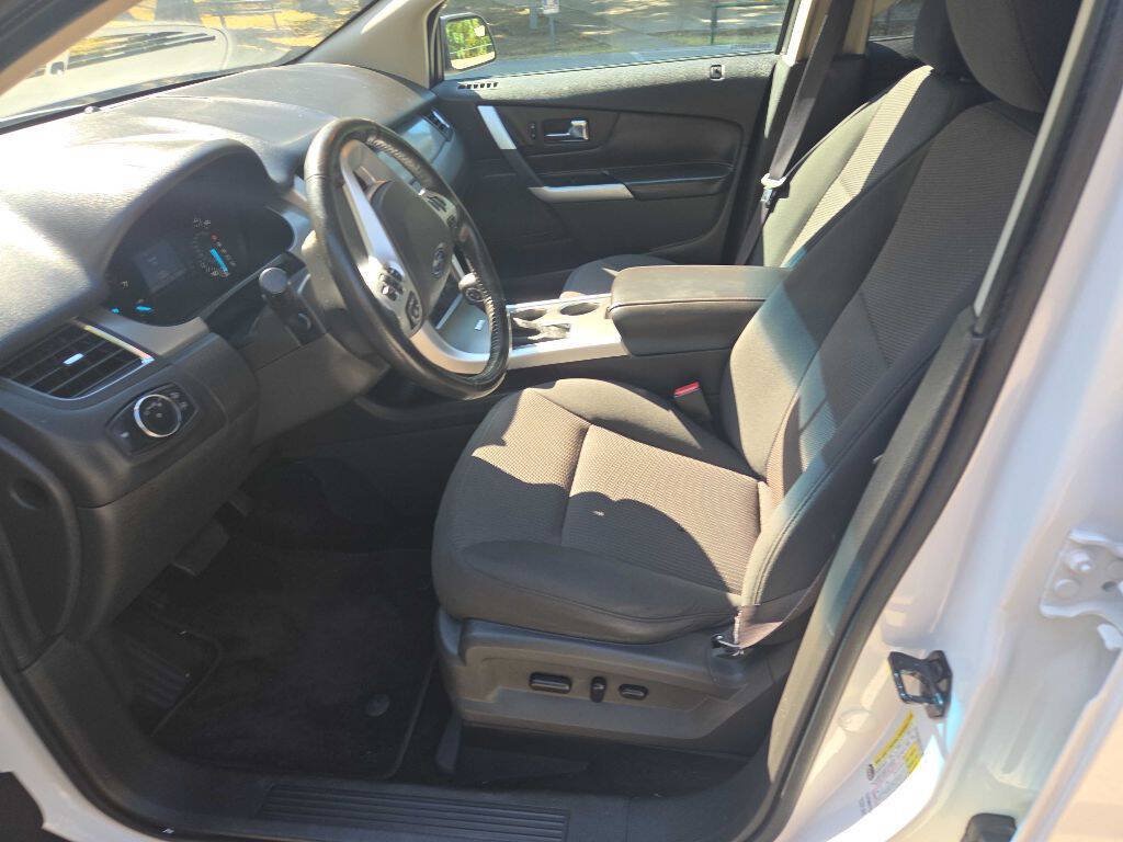 Used 2013 Ford Edge SEL FWD image 11