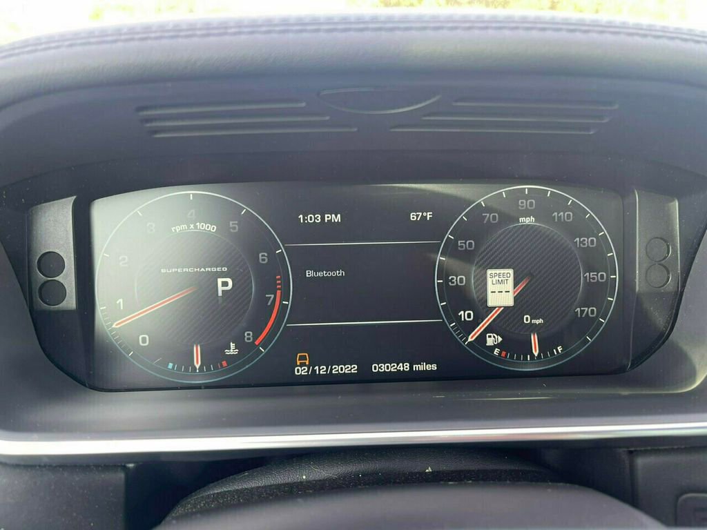 Used 2015 Land Rover Range Rover Supercharged AWD/4WD image 20