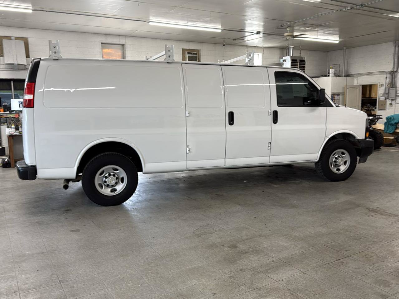 Used 2021 Chevrolet Express 2500 Extended w/ Driver Convenience Package RWD image 98
