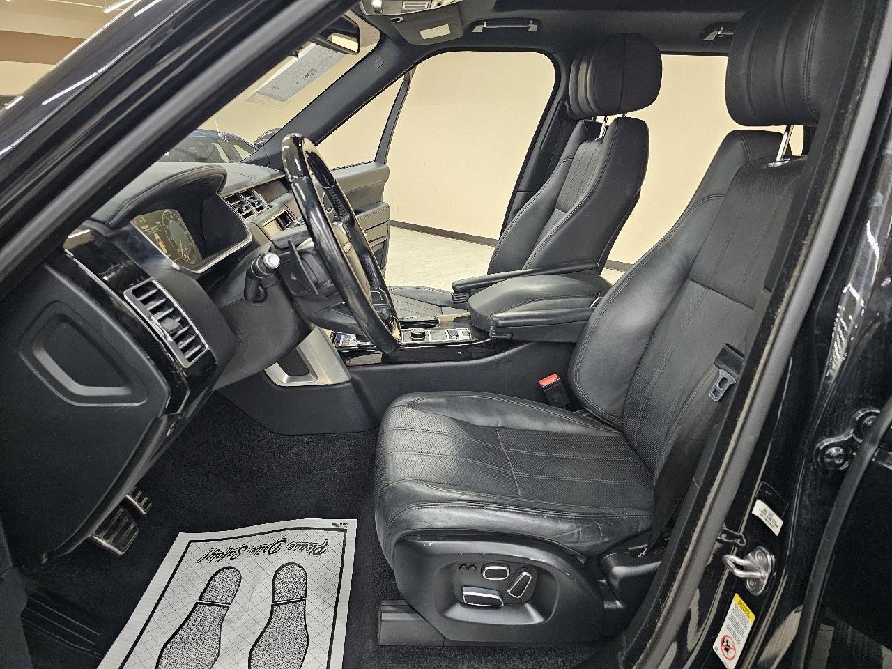Used 2014 Land Rover Range Rover Supercharged AWD/4WD image 17
