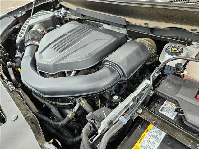 Used 2025 Chevrolet Traverse LT image 23