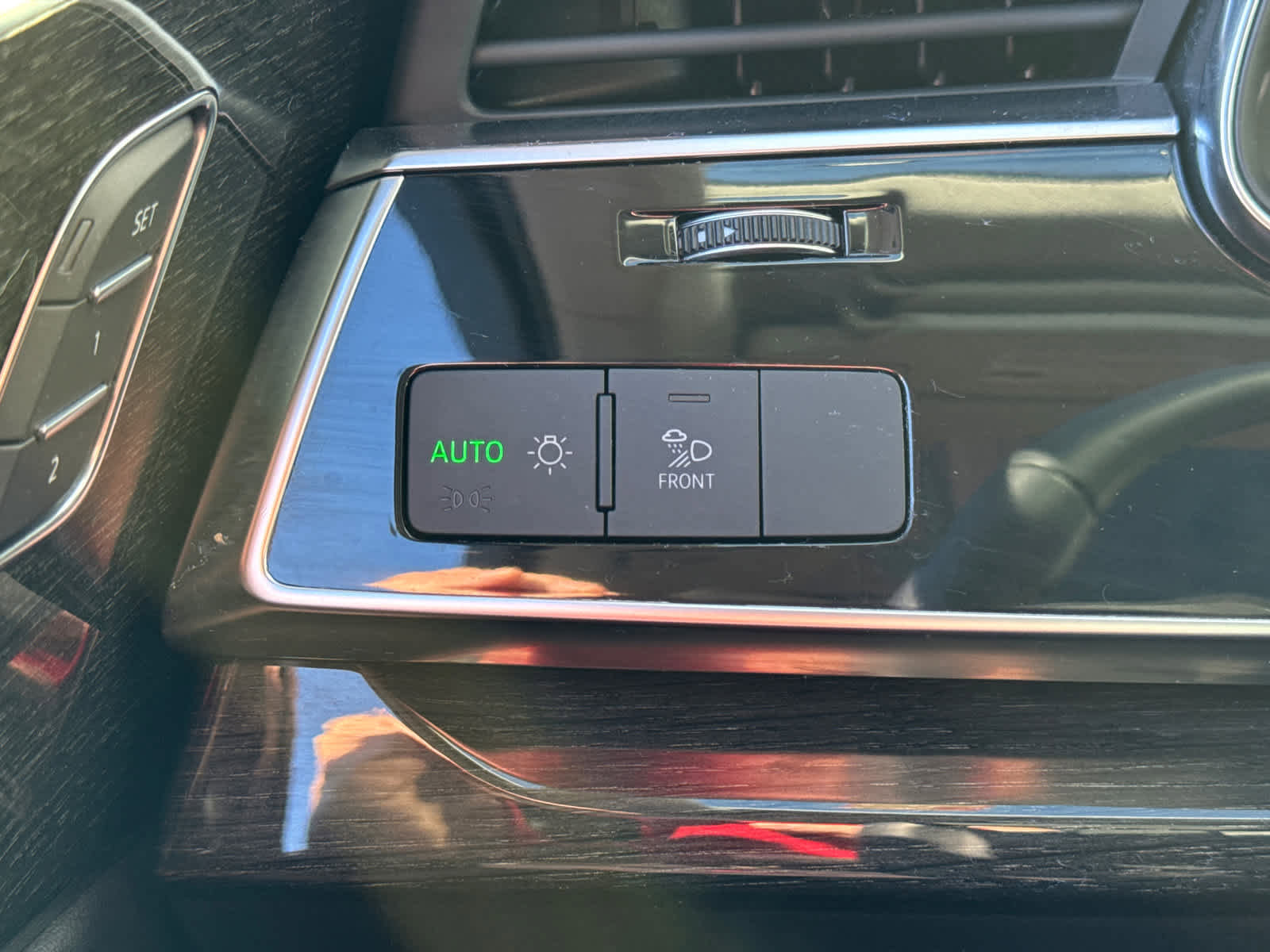 Used 2022 Audi Q7 Premium Plus image 24