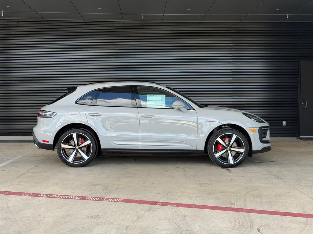 New 2026 Porsche Macan GTS AWD/4WD image 11