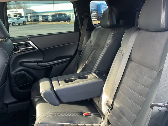 Used 2022 Mitsubishi Outlander SE image 14