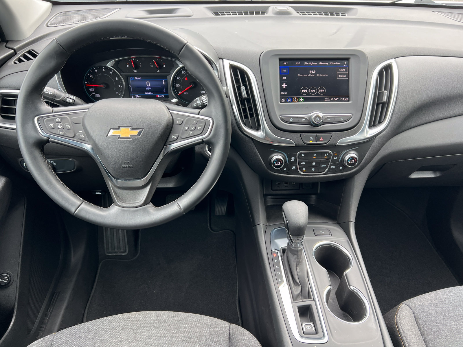 Used 2024 Chevrolet Equinox LT FWD image 2