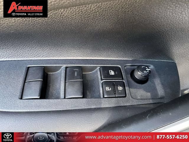 Used 2023 Toyota Corolla SE w/ Carpet Mat Package (TMS) FWD image 20