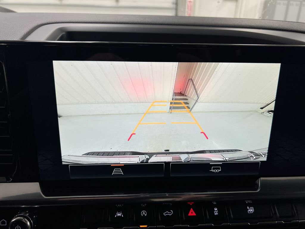 Certified 2026 GMC Sierra 1500 SLT image 16