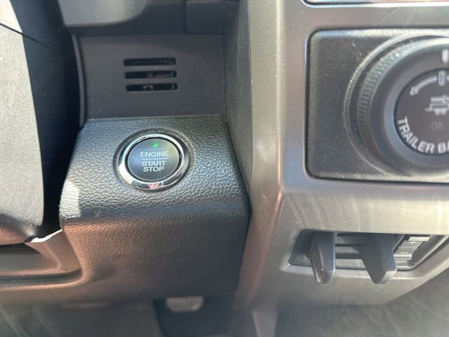 Used 2018 Ford Expedition XLT w/ Equipment Group 202A image 27