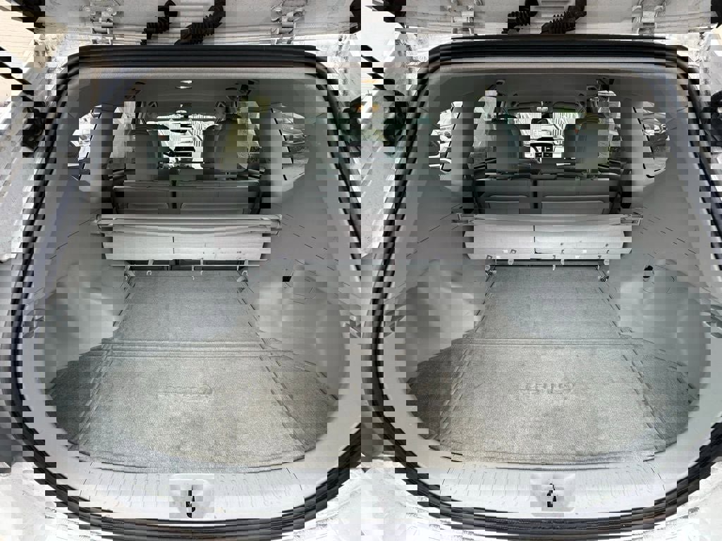 Used 2012 Toyota Prius V Five FWD image 7