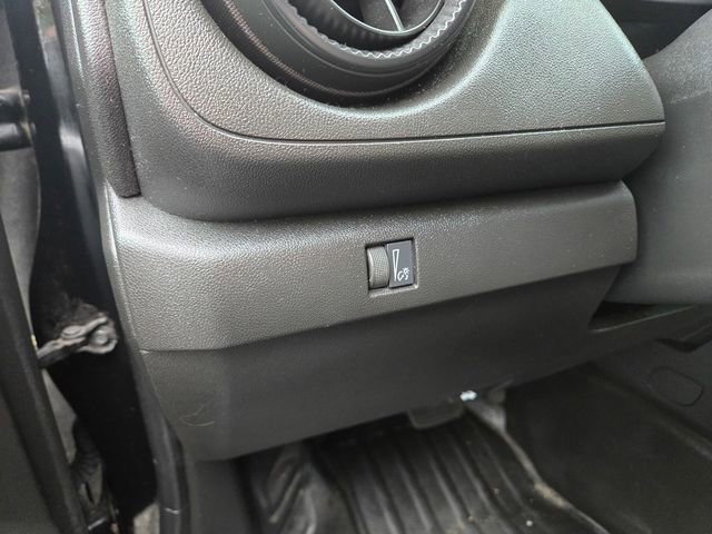 Used 2023 Chevrolet Colorado W/T image 14