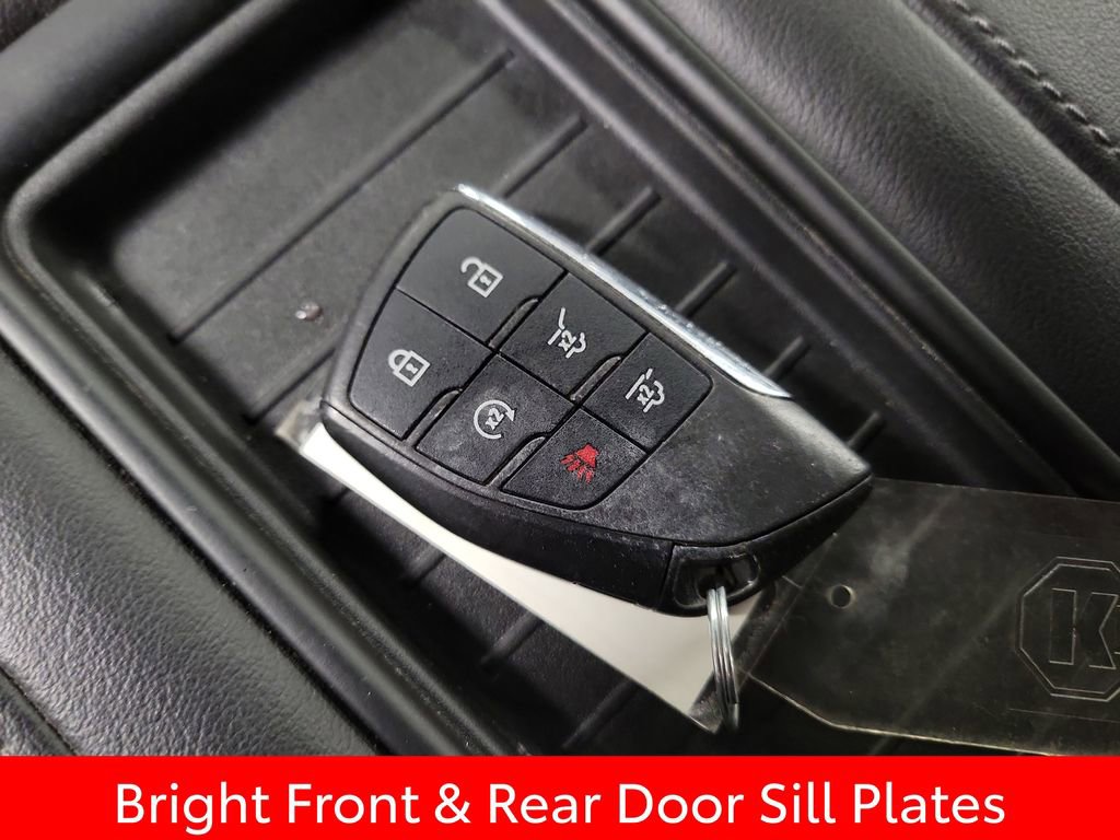 Used 2021 Chevrolet Suburban LT image 16