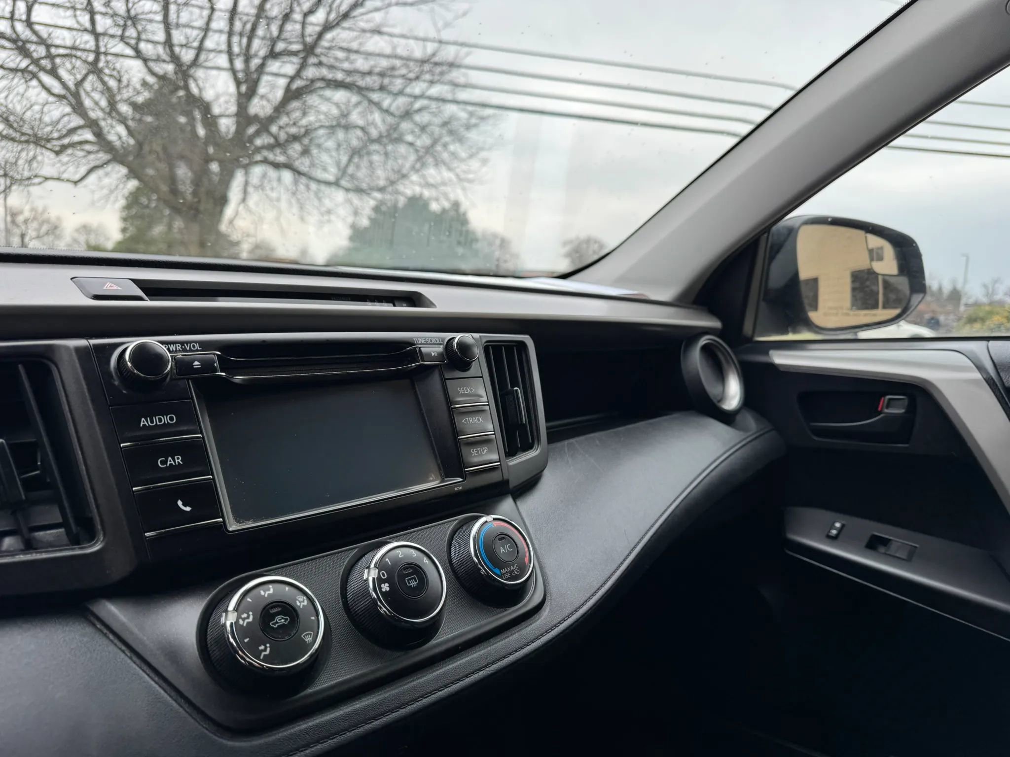 Used 2017 Toyota RAV4 LE w/ All Weather Liner Package image 22